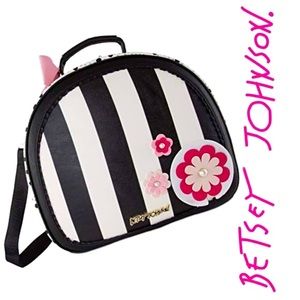 Betsey johnson weekender train case XL